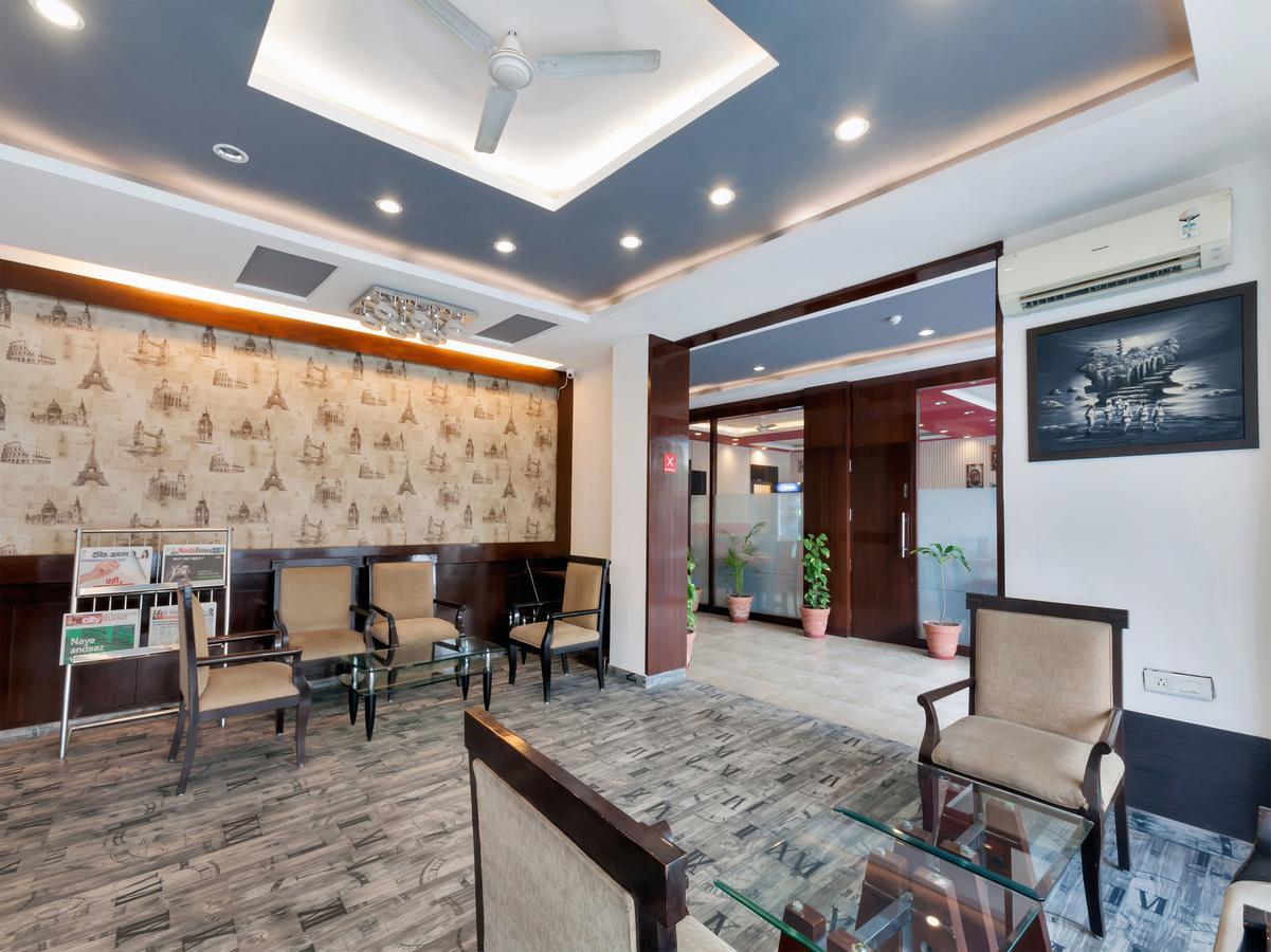 Oyo 9841 The Vivir 1 Hotel Ноида Екстериор снимка