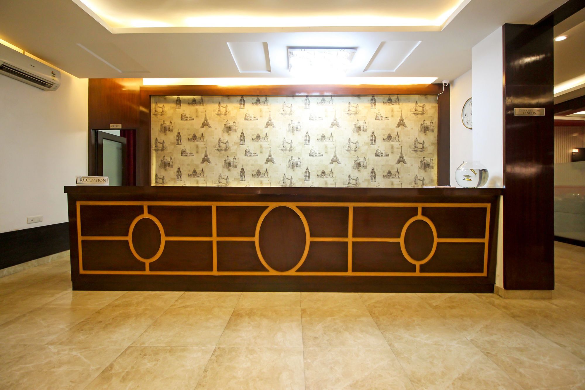 Oyo 9841 The Vivir 1 Hotel Ноида Екстериор снимка
